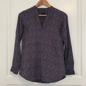 Ann Taylor Petite Long Sleeve V-Neck Blouse Small